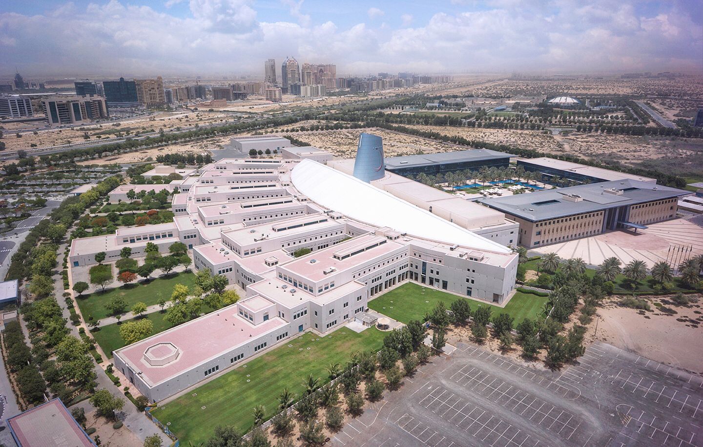 Университет искусственного. Zayed University, Абу-Даби. Zayed University (университет имени шейха Заеда). Zayed University в ОАЭ. Zayed University кампус.