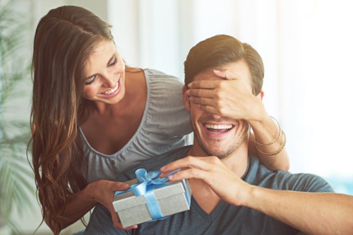 Show your Love this Valentines with Amazing Electronics Deals for Him
