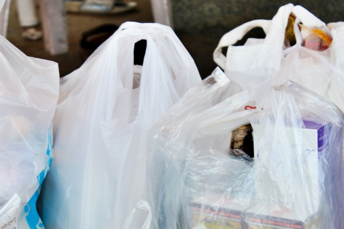 Dubai stores to charge for singleuse plastic bags starting 1 July All you need to know