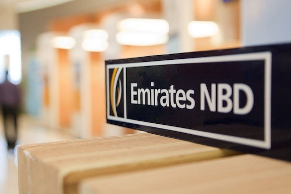 Nbd bank dubai. Emirates NBD. Emirates NBD карта. Emirates NBD логотип. Прибыль Emirates.