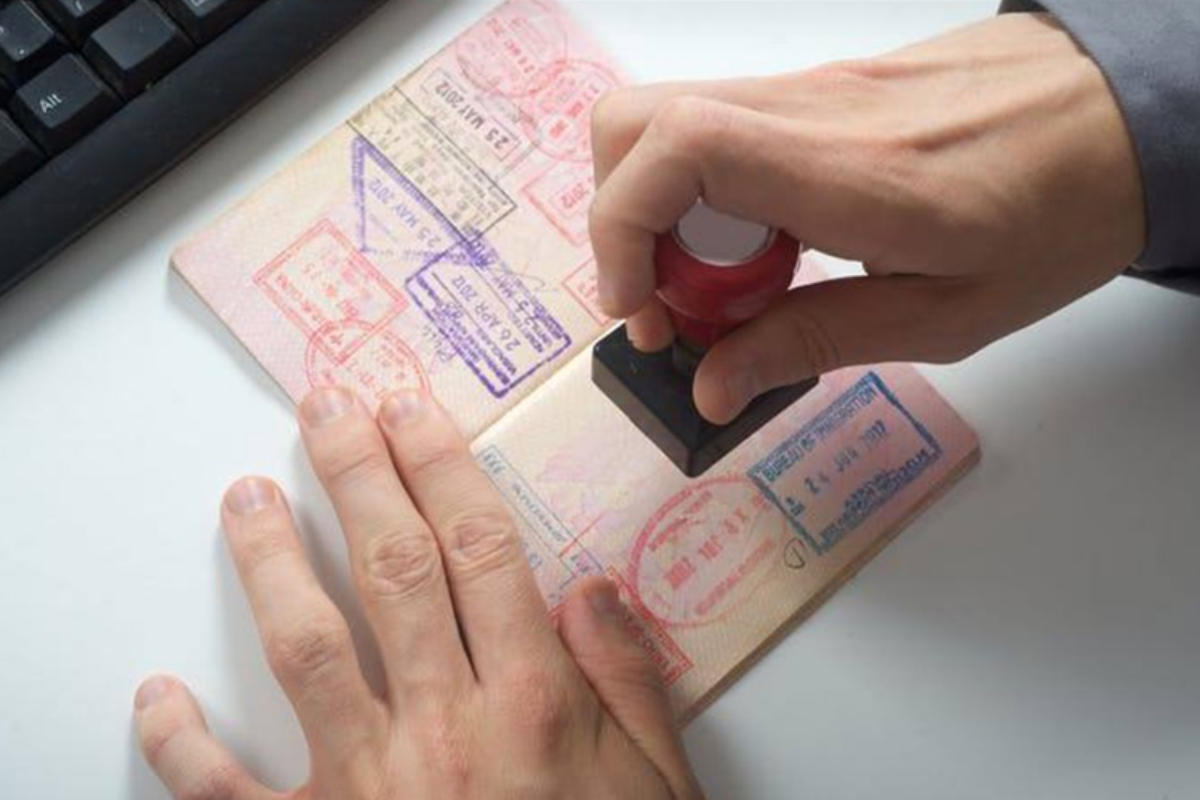 dubai tourist visa convert to work visa