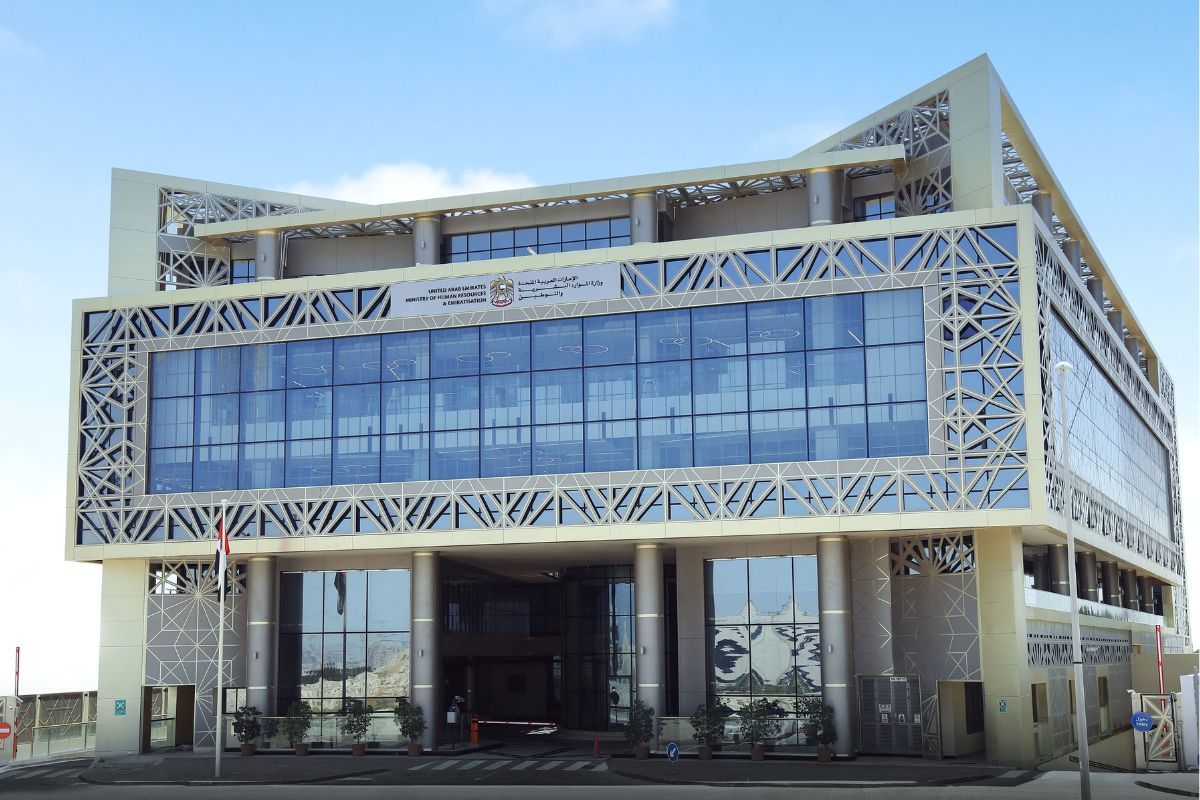 MoHRE applauds private sector’s commitment, social responsibility as Midday Break ends