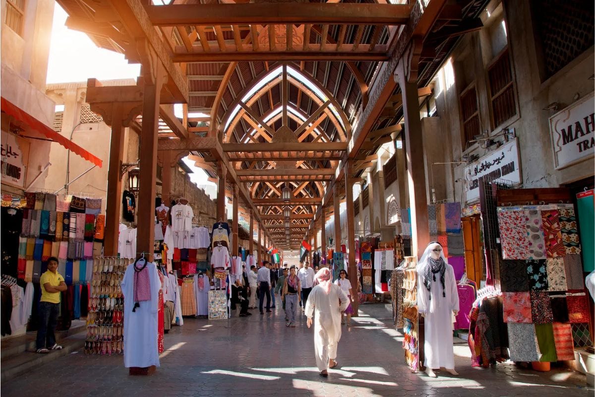 The Evolution of Souks: Dubai’s Blend of Tradition and Modern Retail