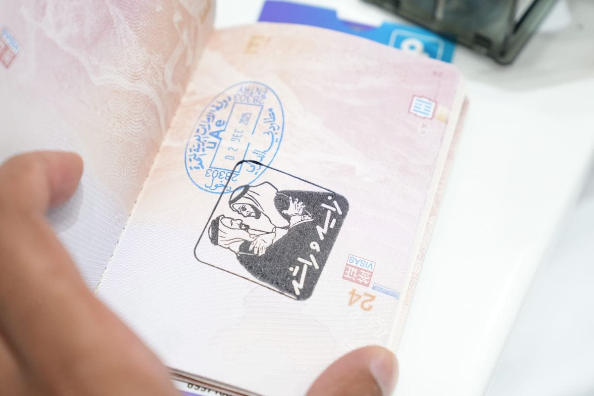 Dubai Airports Welcome Passengers with Commemorative Zayed and Rashid Stamp