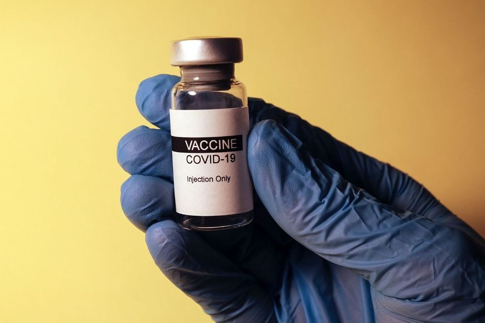 MOHAP provides COVID-19 vaccine to citizens, residents as elderly people get priority
