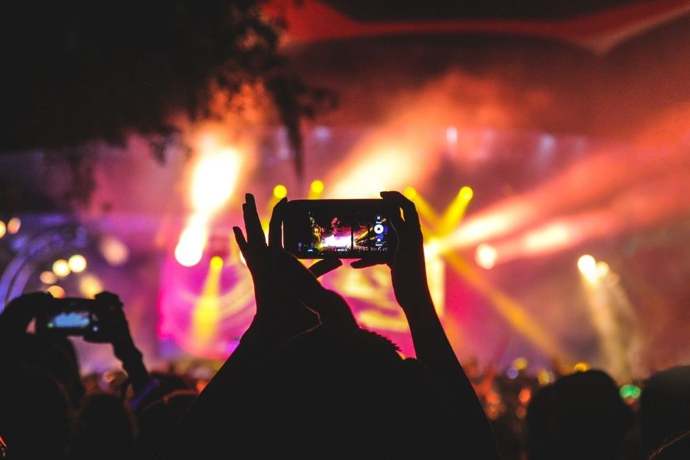 UAE restricts attendance of events to vaccinated people with negative PCR test results