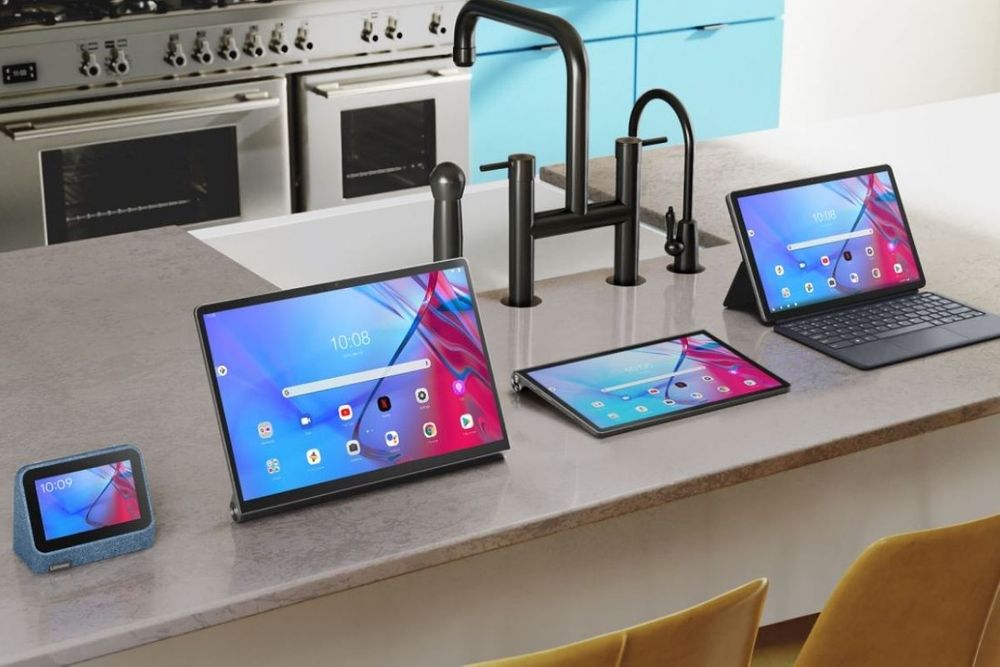 Lenovo’s Sleek Tablets & Smart Clock