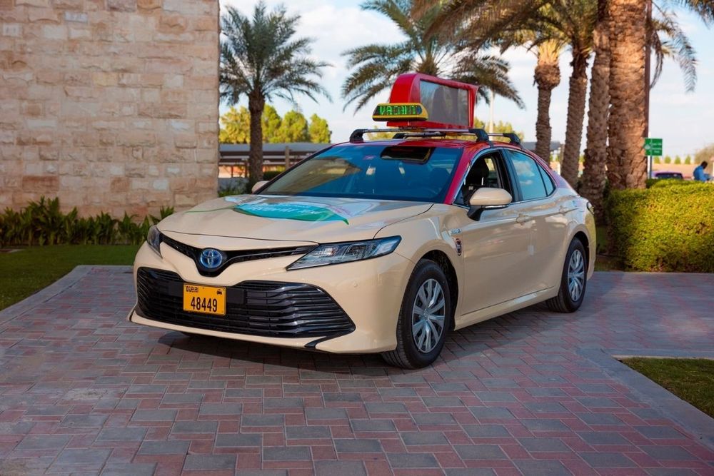 Mohammed bin Rashid orders payment of bonuses totalling over AED12 million to owners of 2,565 taxi number plates in Dubai