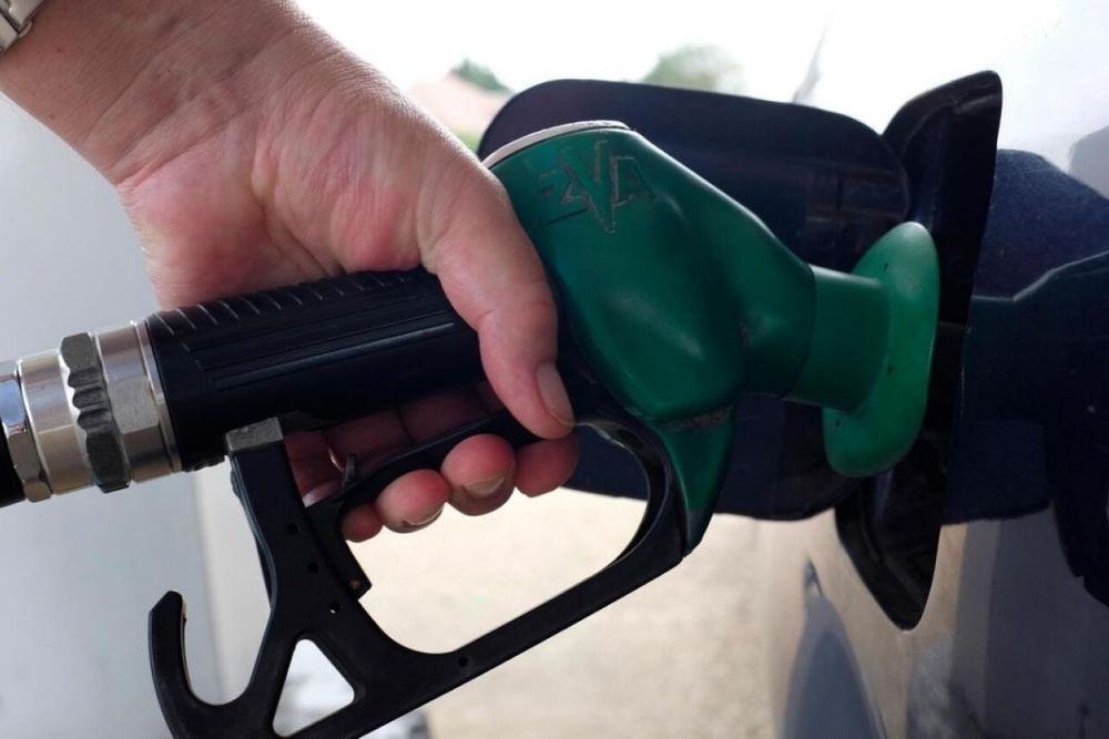 UAE Law: Are field employees eligible for fuel and parking allowances?