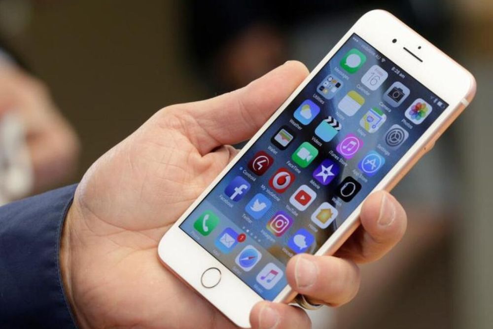 Fine of up to AED 1 million for violating these UAE social media laws