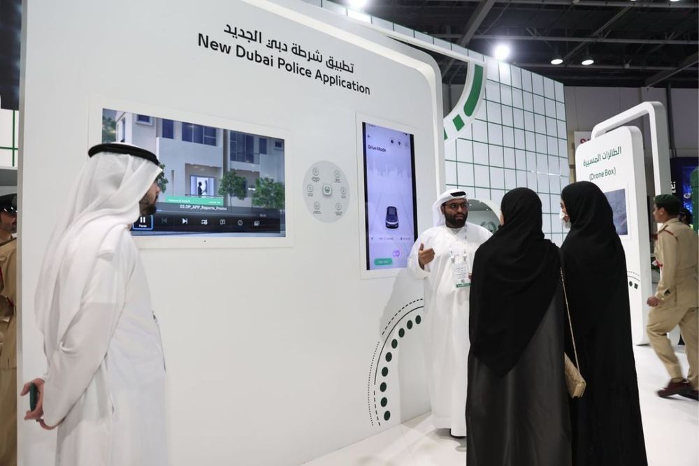 New Version of Dubai Police's Smart App launches in 7 Languages