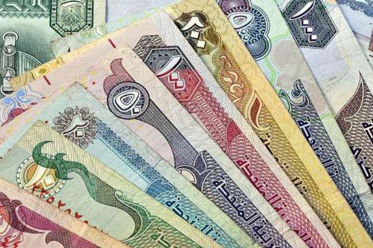 How do unpaid emergency leaves impact end-of-service gratuity in the UAE?