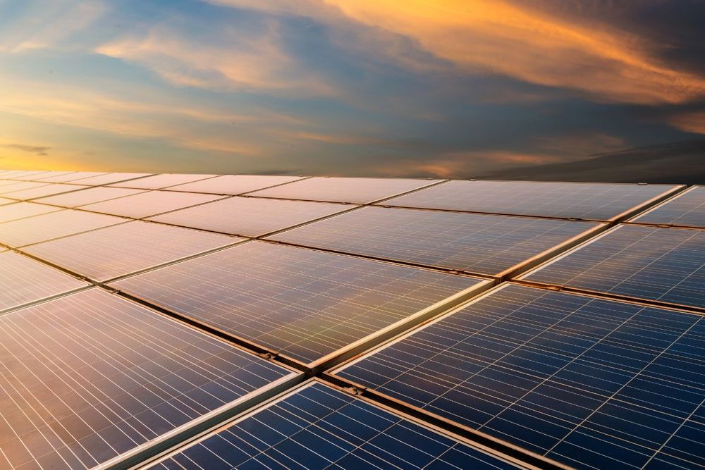 DEWA and Sungrow explore adoption of clean energy technologies