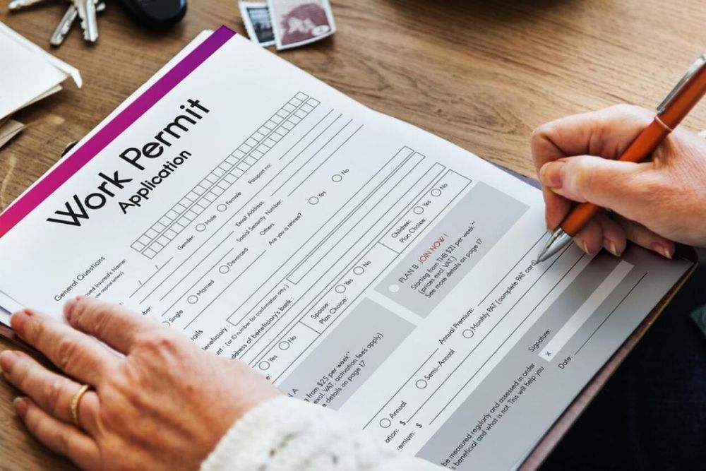 Most UAE Employees Aim to Stay in the Local Job Market: Survey