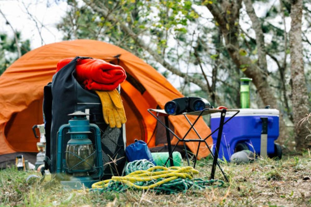 https://focus.hidubai.com/content/images/size/w1000/2023/11/camping-essentials.jpg