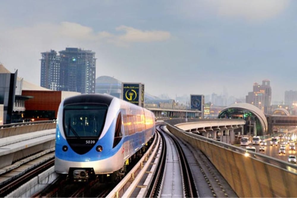 Dubai Metro to Run Non-Stop for 40 Hours on New Year's Eve; 230 Buses Offered Free of Charge
