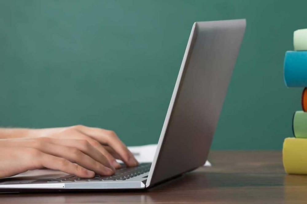 UAE: Experts Urge Teachers to Embrace Technology for Evolving Classroom Challenges