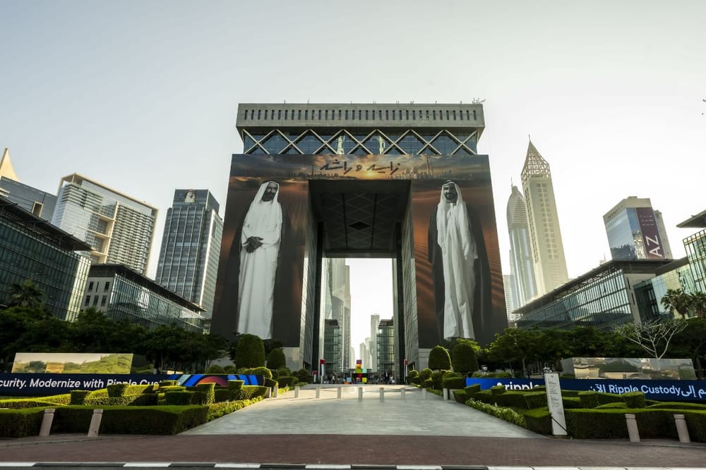 Brand Dubai Reveals New Artwork at DIFC Gate for #ZayedAndRashid Campaign