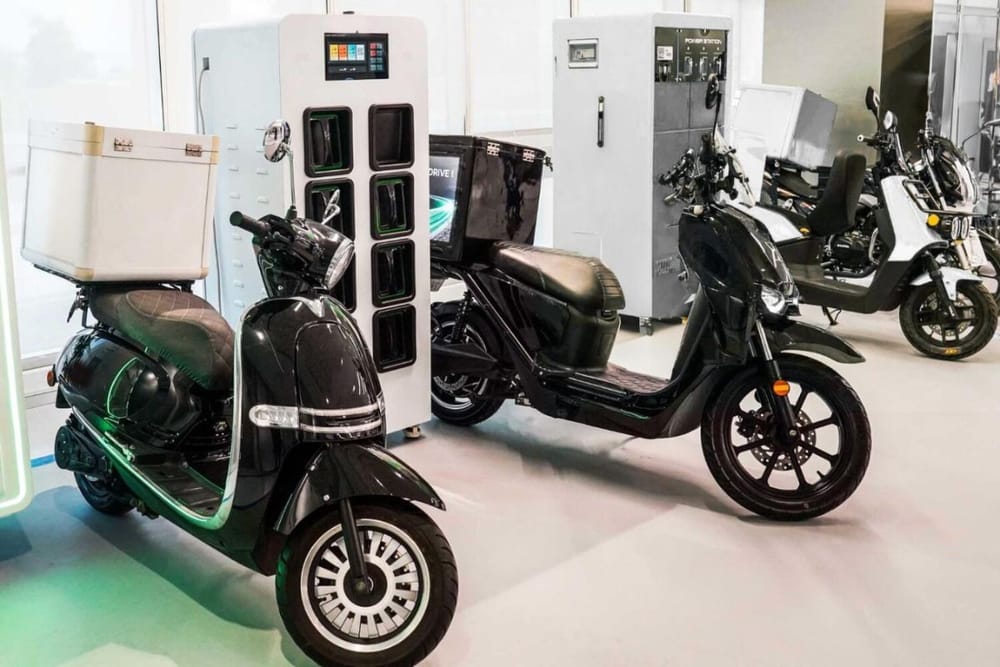 Dubai's RTA Invites Tenders for Electric Delivery Bike Charging Stations