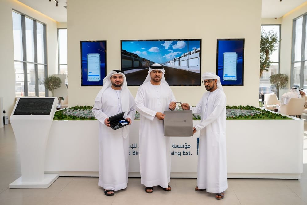 MBRHE Begins Handing Over Villas Under Al Khawaneej 1050 Housing Project