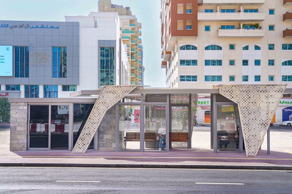 RTA Completes 595 Modern Bus Shelters Across Dubai