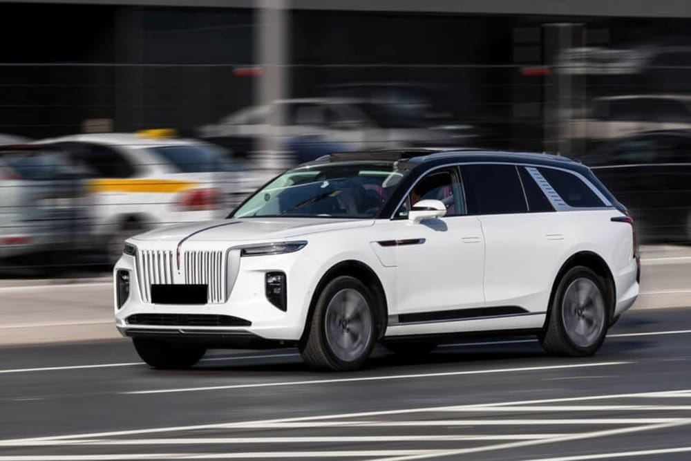 Top 5 Chinese Luxury Alternatives in the UAE: 2026 Price & Feature Comparison