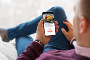 Apps for Food Delivery in Dubai: Deliveroo, Talabat & More