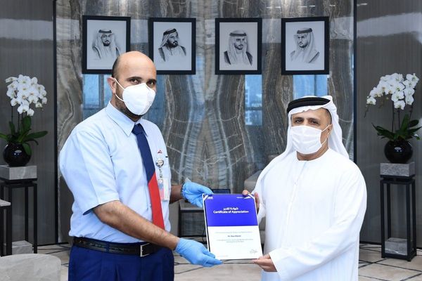 Al Tayer honours bus driver for returning AED250k