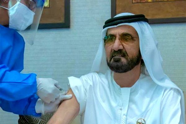 Mohammed bin Rashid receives COVID-19 vaccine