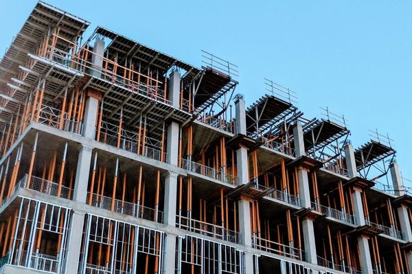 Mohammed bin Rashid issues new legislations on unfinished & cancelled real estate projects in Dubai