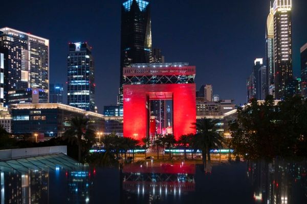 Landmarks across UAE & region turned red for Hope Probe’s arrival to Mars