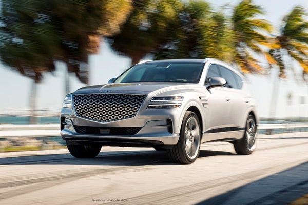 Juma Al Majid Est. Introduces Genesis GV80 to UAE Luxury SUV Market