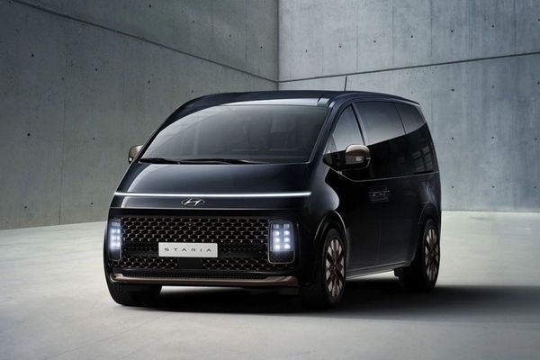 Hyundai Motor Offers 1st Peek at STARIA, New MPV with Premium & Futuristic Design