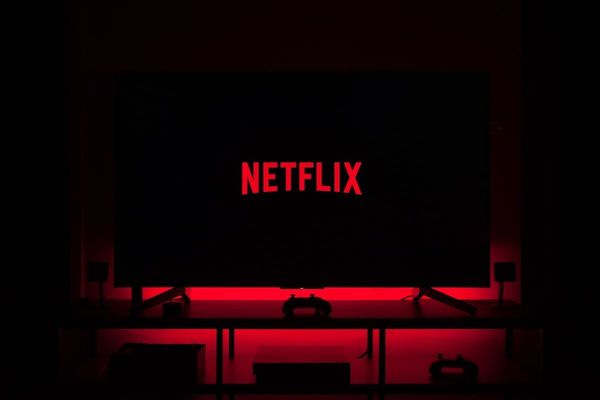 Netflix starts crackdown trial on password sharing