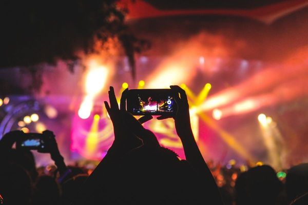 UAE restricts attendance of events to vaccinated people with negative PCR test results