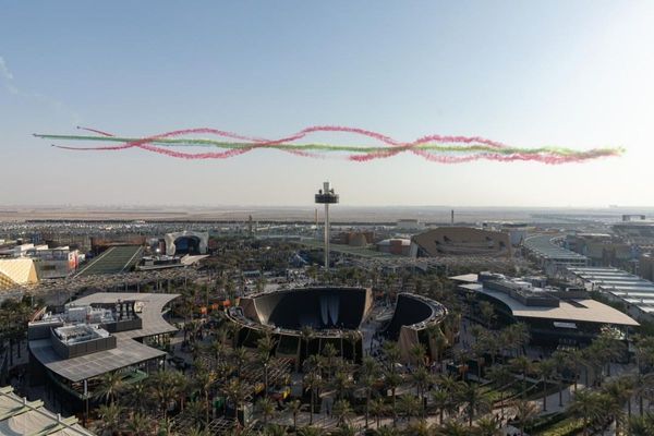 Expo 2020: UAE, Saudi pilots present a spectacular air show