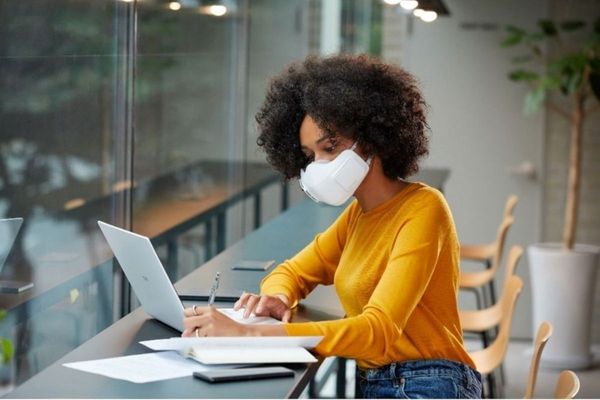 LG’S Advanced Puricare Wearable Air Purifier to offer comfortable solutions