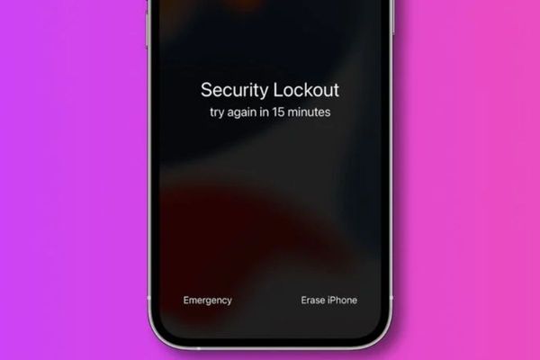 Apple's iOS 15.2 Makes It Easier to Reset Your Locked Device Without a Computer