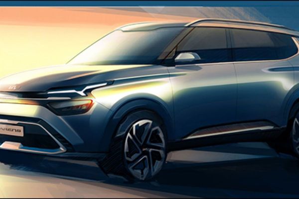 Kia Reveals First Look at Kia Carens