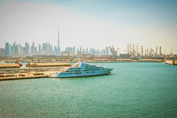 235 Dubai businesses engaged in the manufacturing & trading of ships & boats