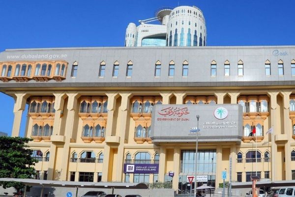 DLD signs MoU with 3 entities specialised in smart real estate solutions, provides market with data & interactive reports