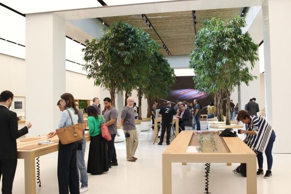 Apple stores in Dubai to close temporarily as a COVID-19 safety precaution
