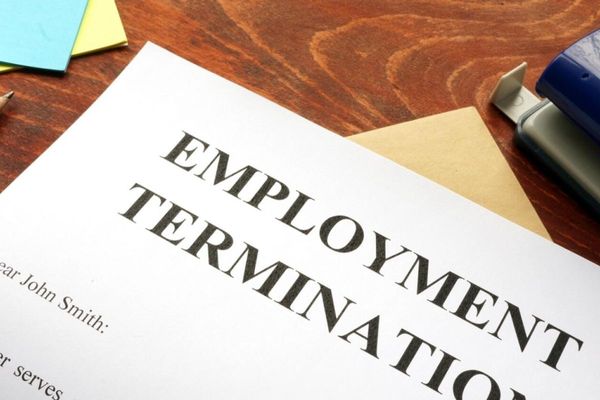 UAE Law: Can an employee be fired even if their work performance is good?