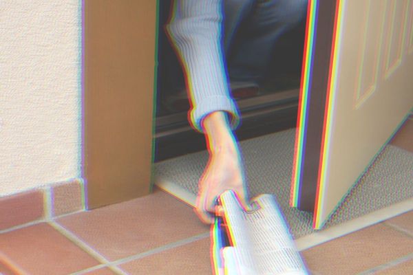 Dubai residents can now submit complaints on unsolicited promotional stickers & flyers