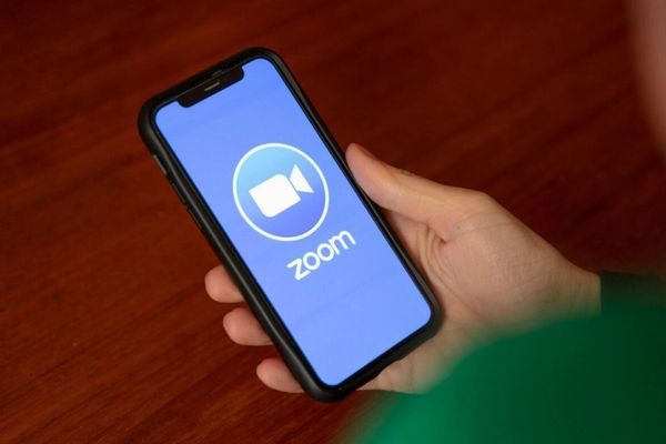 7 free & paid internet calling apps UAE residents can use legally