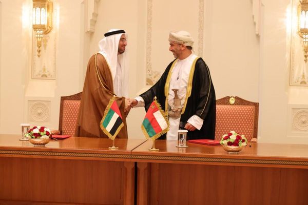 UAE and Oman sign several agreements