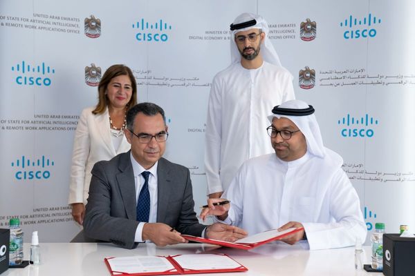 UAE Government promotes collaboration with global companies to drive digital transformation, development