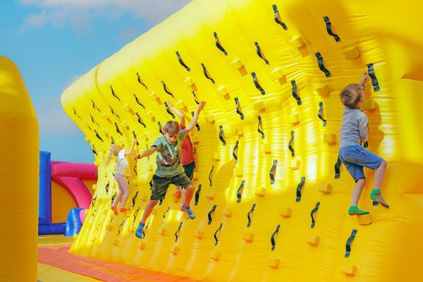 Dubai Parks and Resorts attempts GUINNESS World Record with new largest freestyle inflatable park