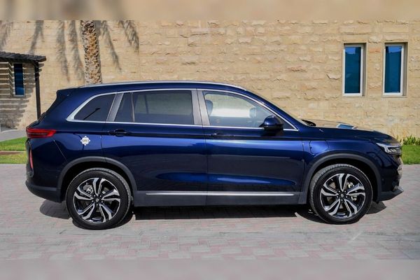 Dubai Taxi commences trials of Skywell electric vehicle to support emission-free public transport plans