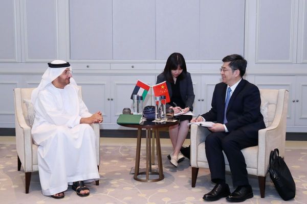 UAE, China review ways to strengthen their joint investment opportunities in emerging economic sectors